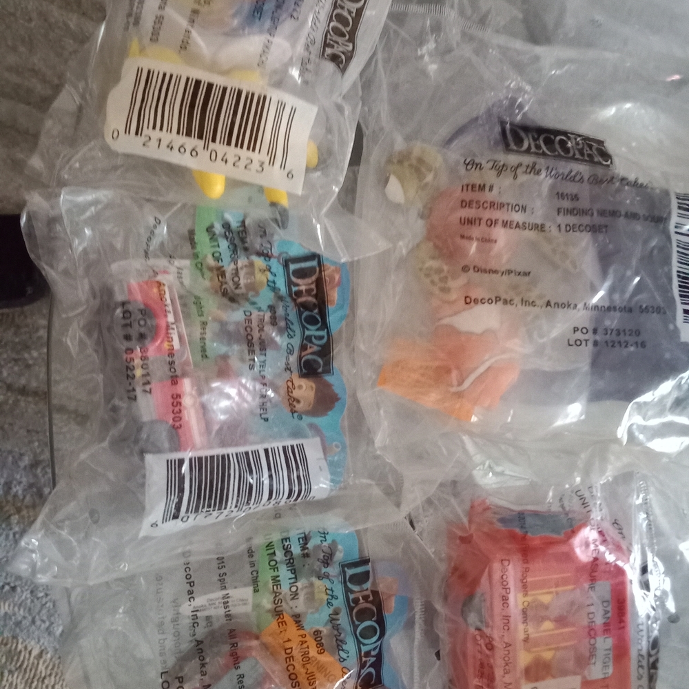 Unique DecoPac Cake Toppers Sealed LotX5!